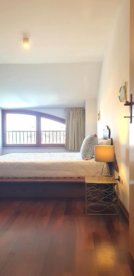 Charming & Parking By Anthea Homes