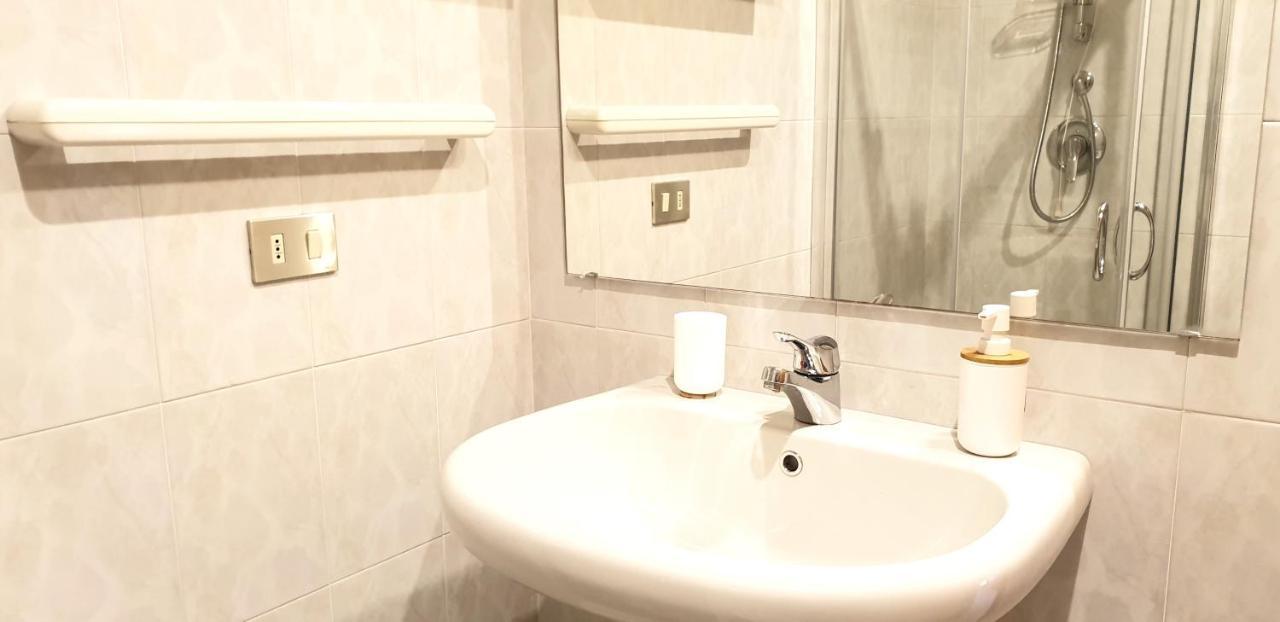 Apartment Charming & Parking By Anthea Homes *